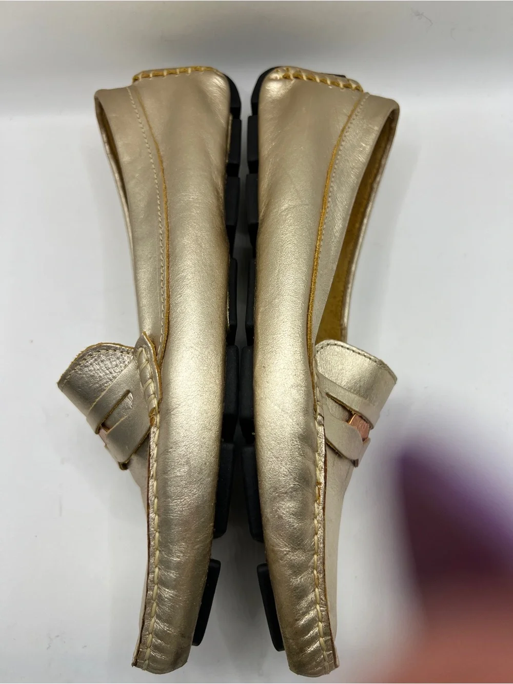 Saks Fifth Avenue Women’s Gold Leather Slip-On Driving Loafer Flats 8.5B